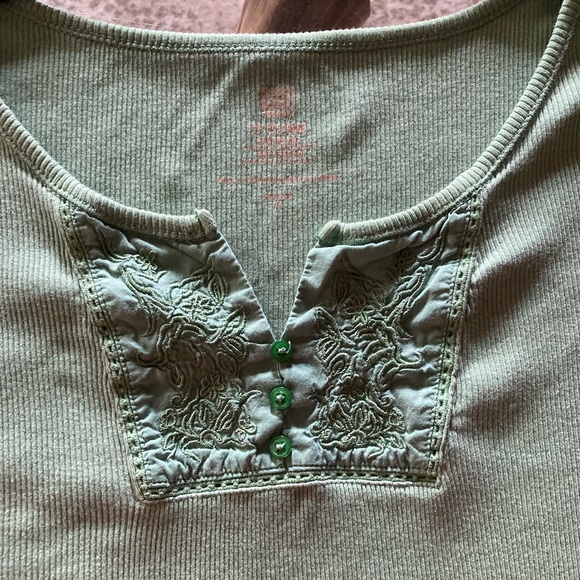 Was💲8! 🎉5/$20 Flower embroidered ribbed tunic - Picture 3 of 13